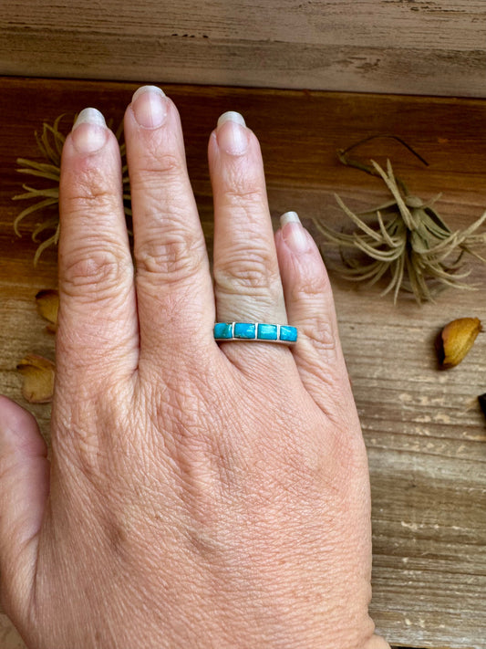Sterling Silver Kingman Turquoise Band-Style Ring – Size 8