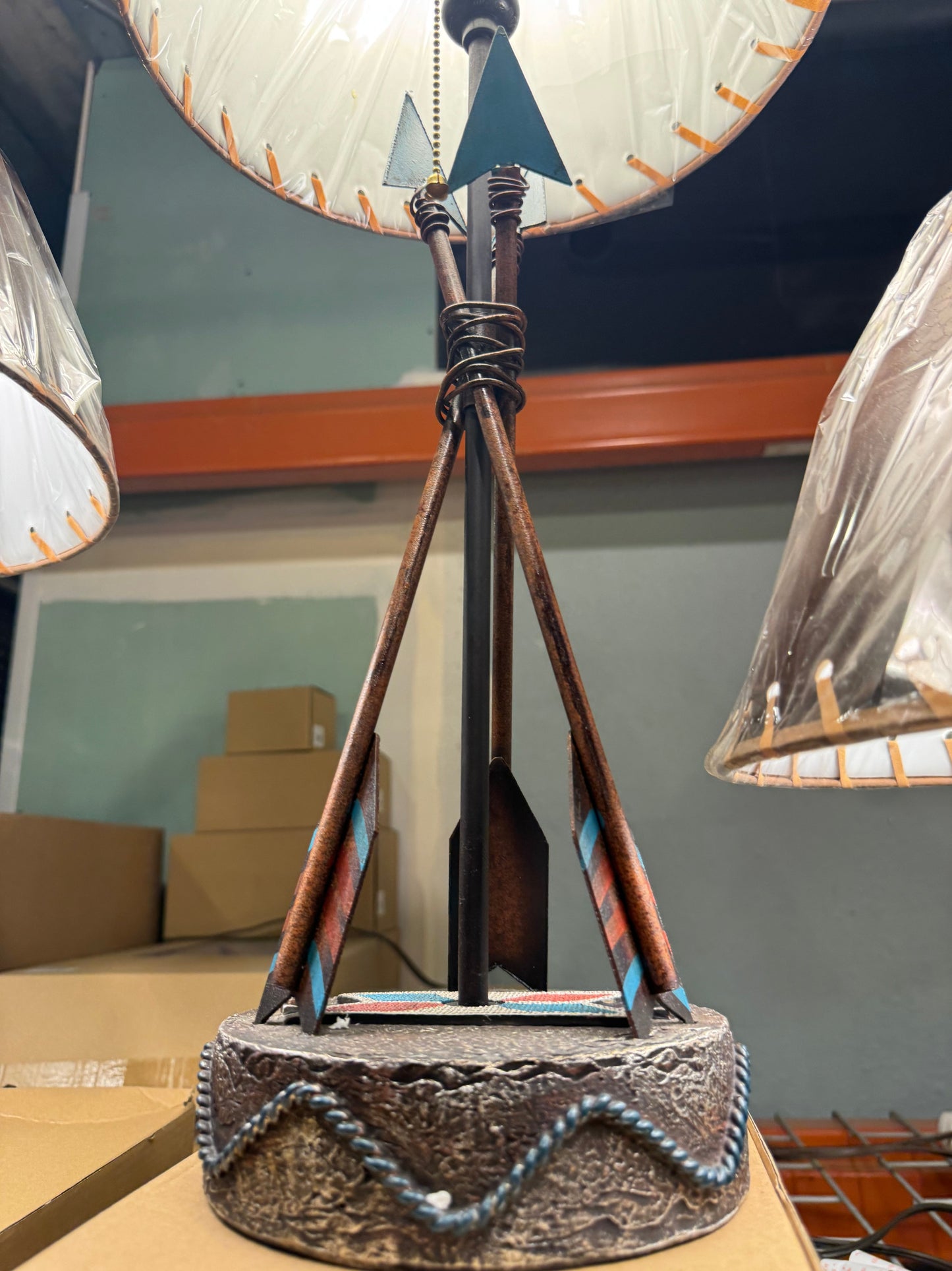 Arrow Native Lamp