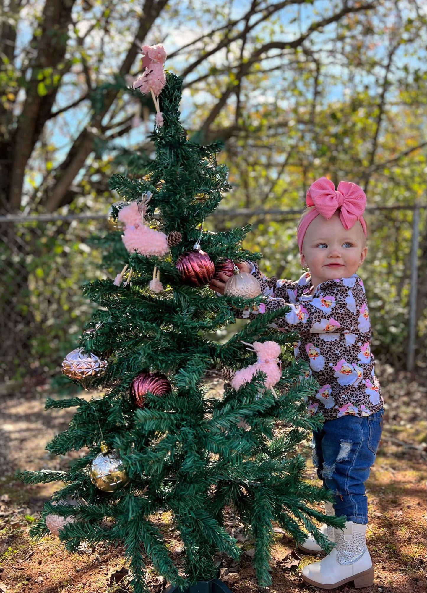 Leopard Santa Bell sleeve top