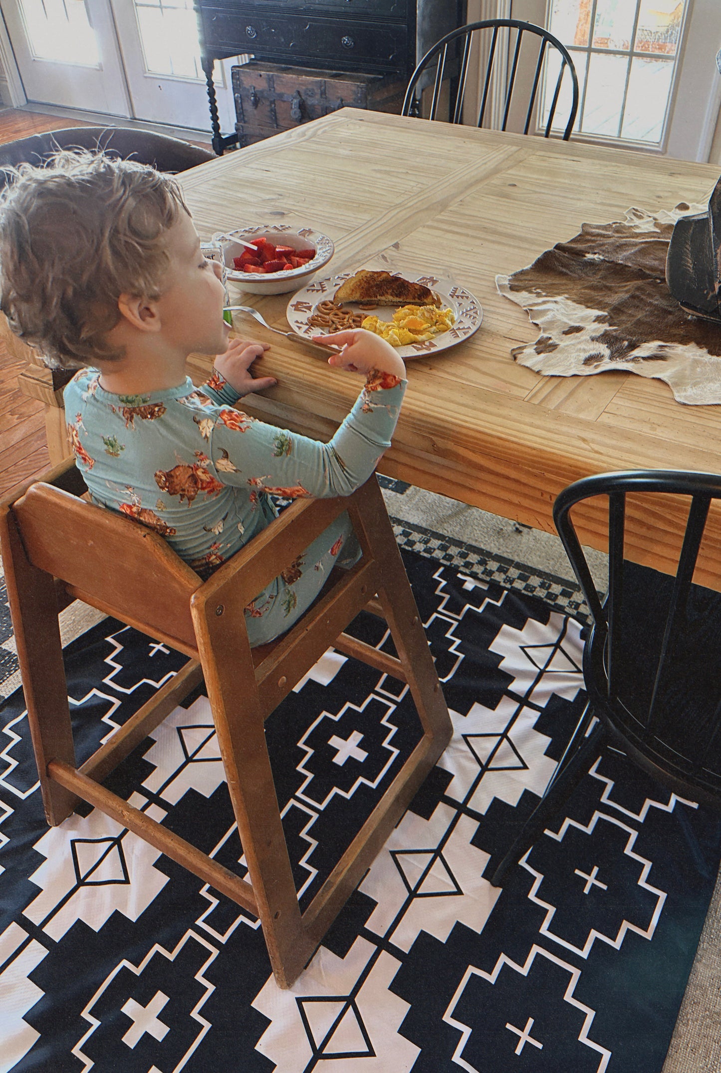 SPLAT MAT - BLACK - for High Chairs + Play Time Messes